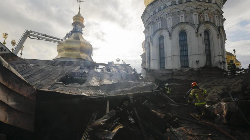 La Catedral de la Dormición en Kiev, Ucrania, tras el ataque del lunes 15 de junio 