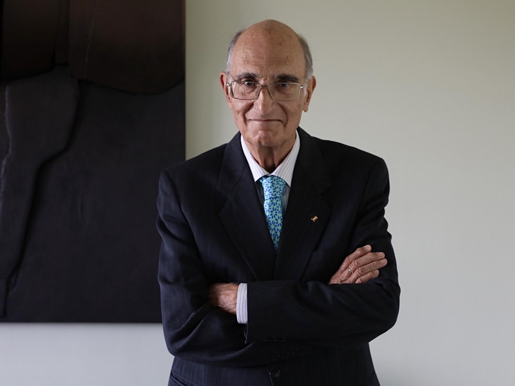 El exministro, en su casa durante la entrevista con EL ESPAÑOL.