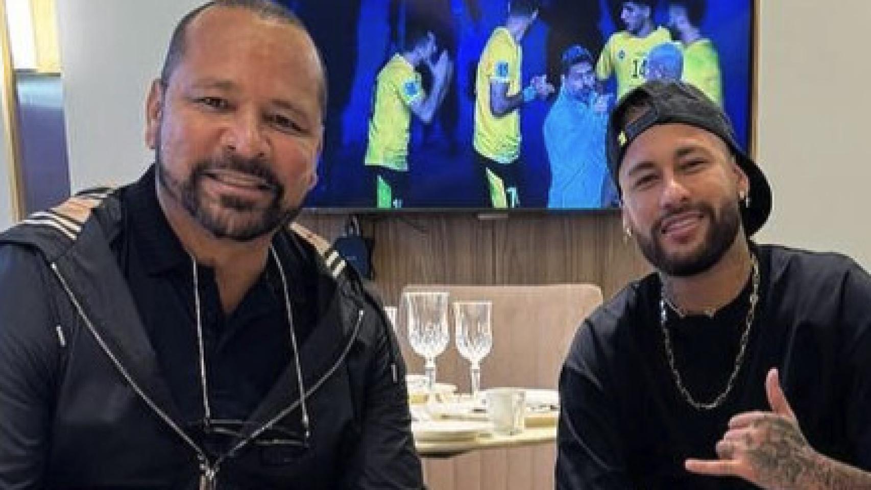 Neymar junto a su padre
