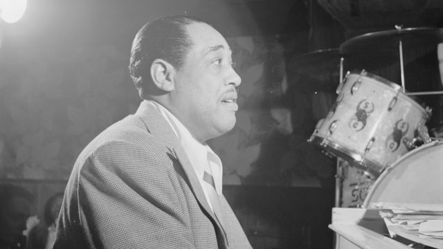 Duke Ellington, en un concierto en Nueva York en la década de los cuarenta. Foto: William P. Gottlieb