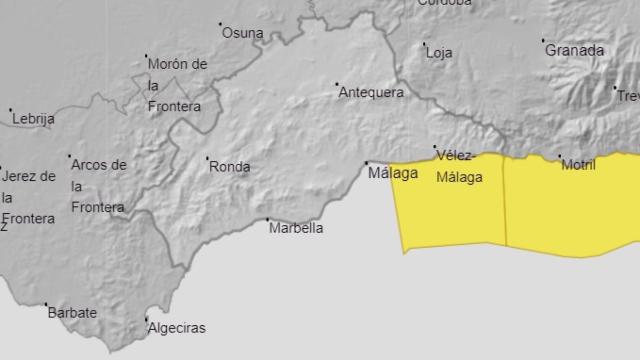 El aviso amarillo por fenómenos costeros en la Axarquía de este lunes.