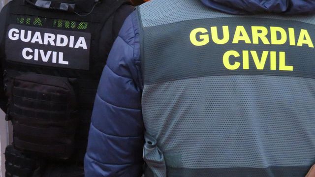 Imagen de archivo de dos agentes de la Guardia Civil.