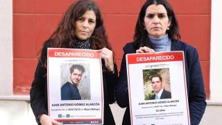 Carmen Gómez y u hemana.