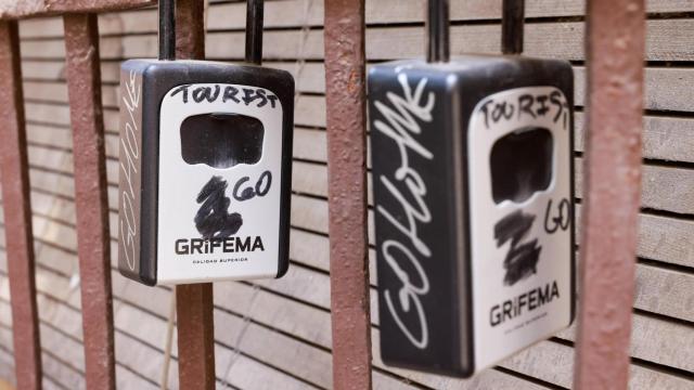 Cajetines para las llaves de las viviendas de uso turístico.