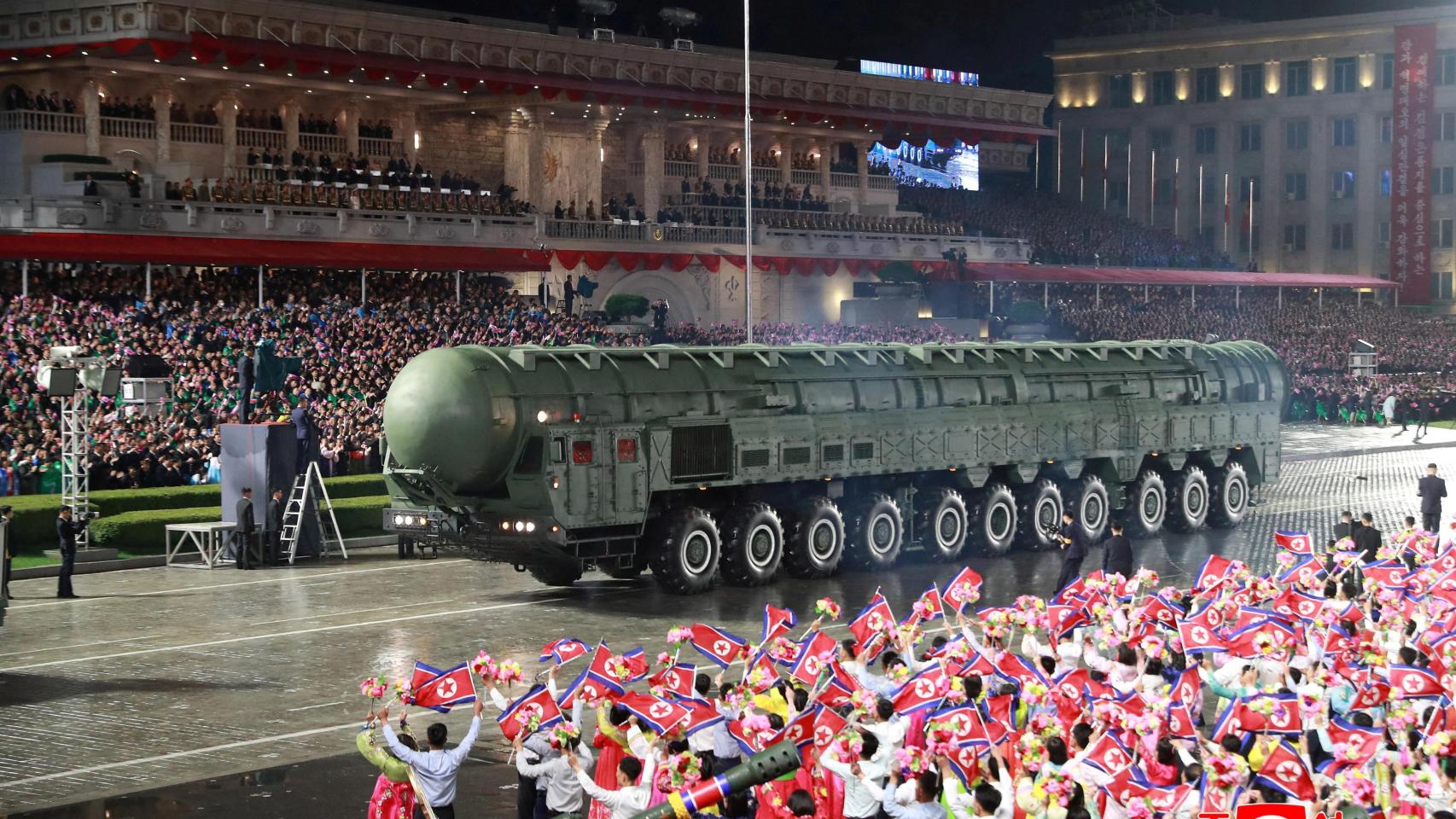 Desfile militar que celebra el 80º aniversario de la fundación del gobernante Partido de los Trabajadores de Corea (PTC), en Pyongyang (Corea del Norte).