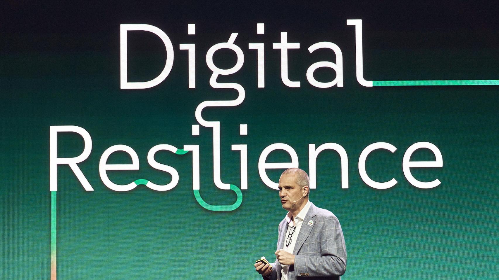 Frank Feldman, Chief Strategy Officer de SUSE, durante el evento.