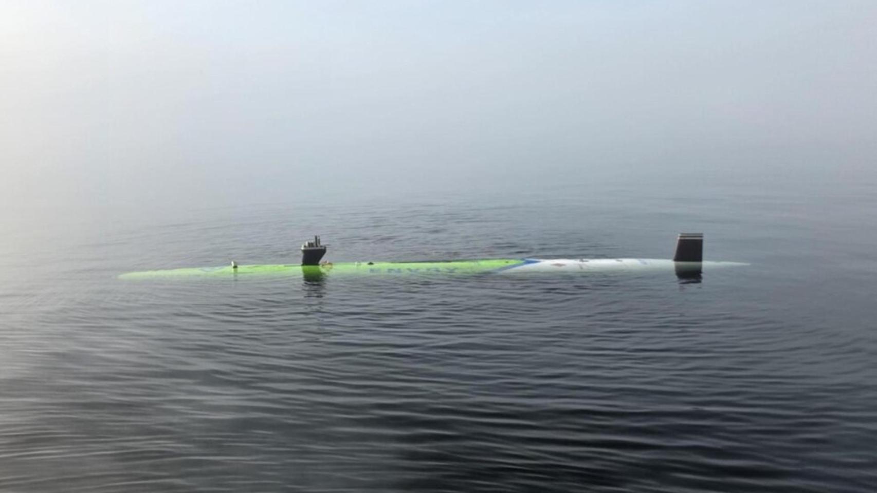 Dron submarino en inmersión