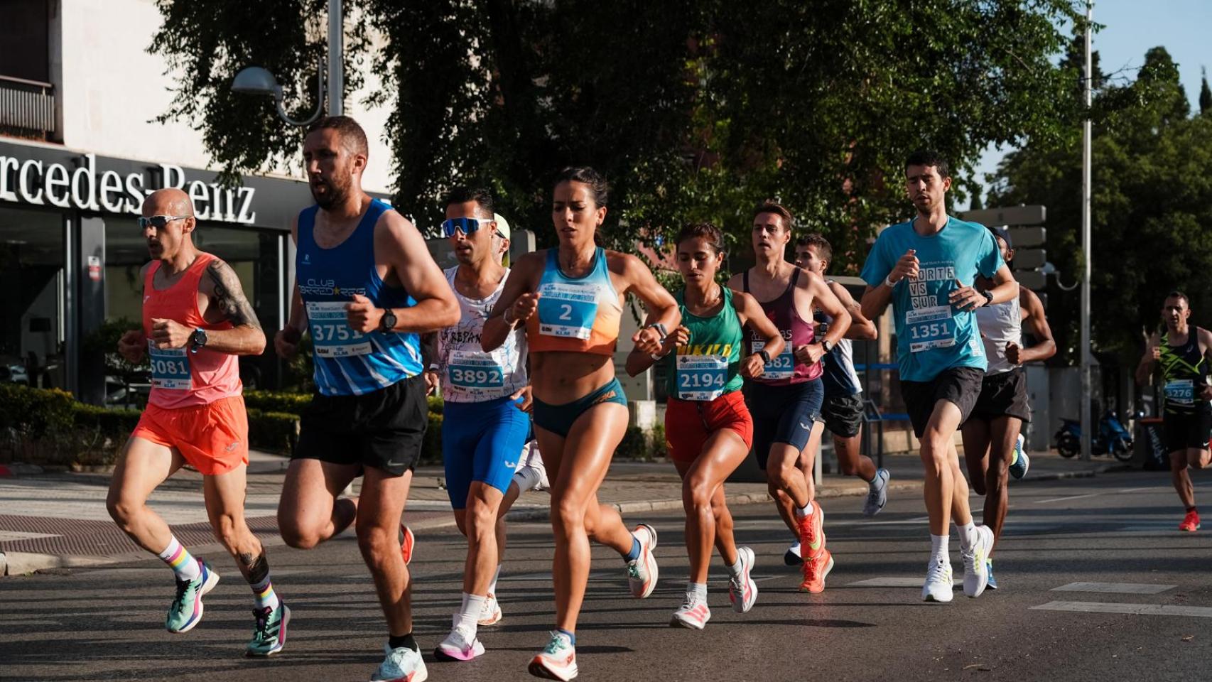 Corredores en la última carrera KLM.