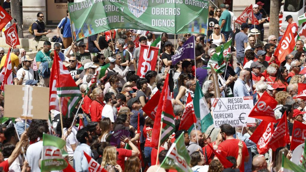 Vista de la manifestación convocada por el Día Internacional del Trabajo, este viernes en Málaga.