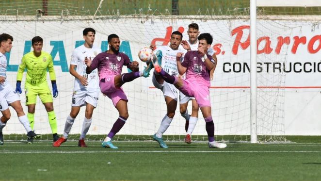 El Málaga CF roza otro batacazo en la Copa que salva en los penaltis
