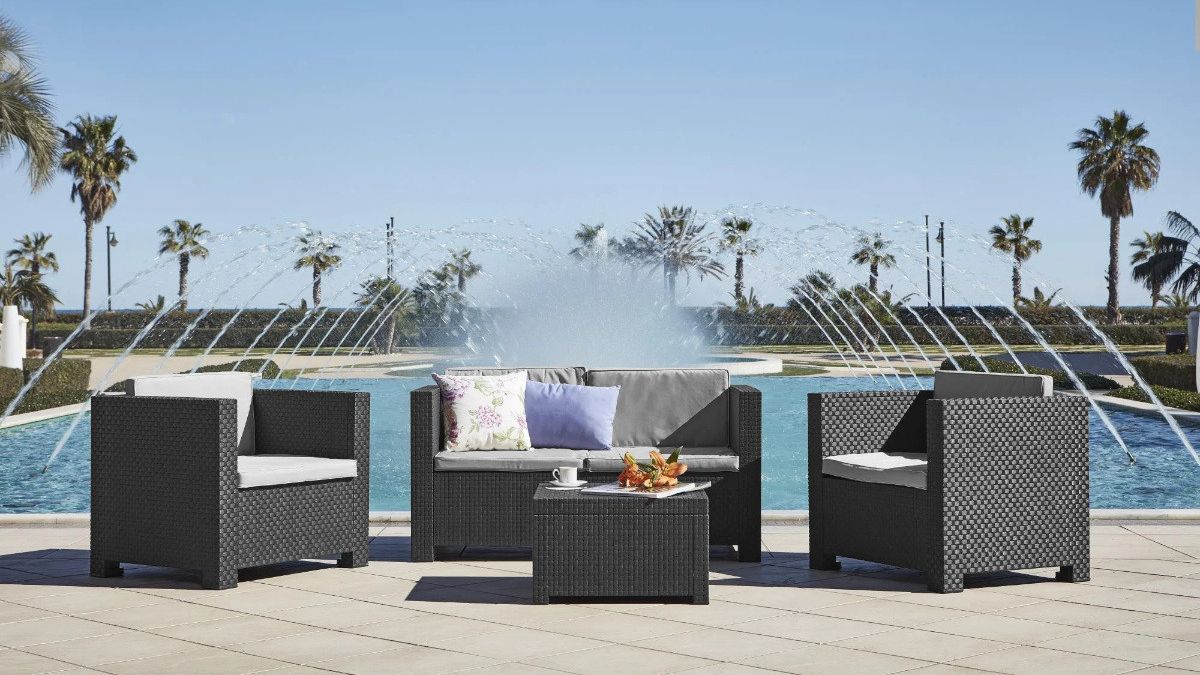 Este conjunto de 4 plazas es perfecto para tu jardín, ¡y tiene un descuentazo de más de 87€!
