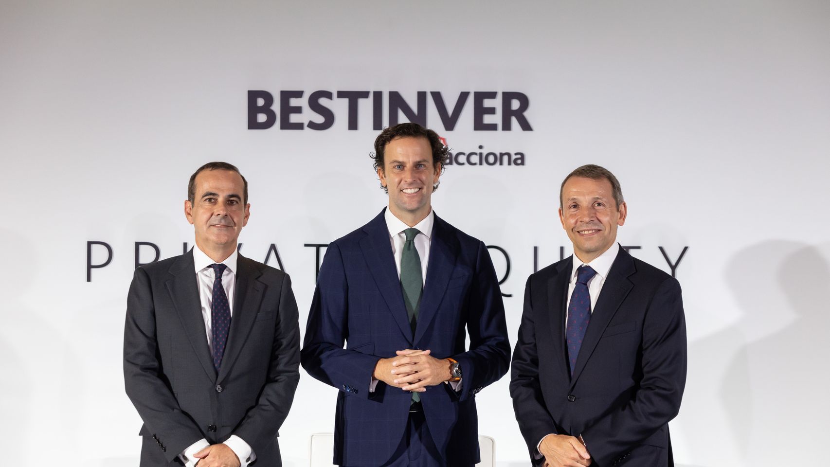Rafael Amil, director de Negocio de Bestinver; Javier García Díaz, responsable de Ventas para BlackRock en Iberia, y Mark Giacopazzi, director de Inversiones de Bestinver.