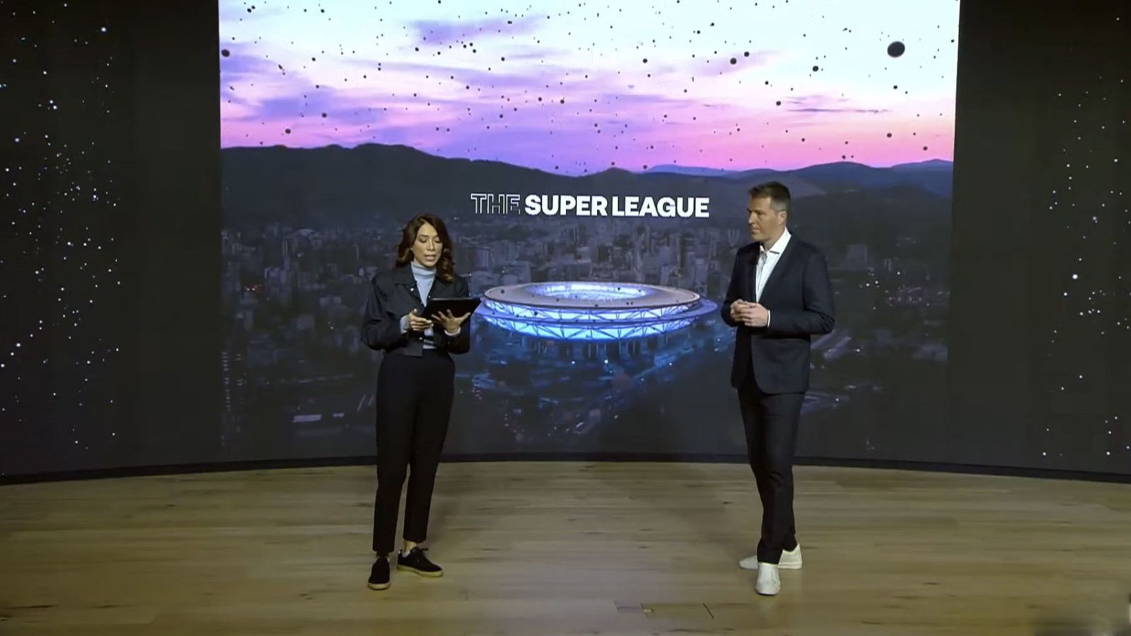 Bernd Reichart durante la presentación del formato de la Superliga.