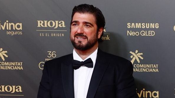 Antonio Orozco y su hijo Jan en los Premios Goya 2022.