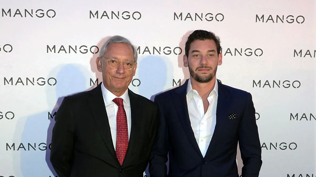 Isak Andic et son fils Jonathan lors d'une présentation de la marque.