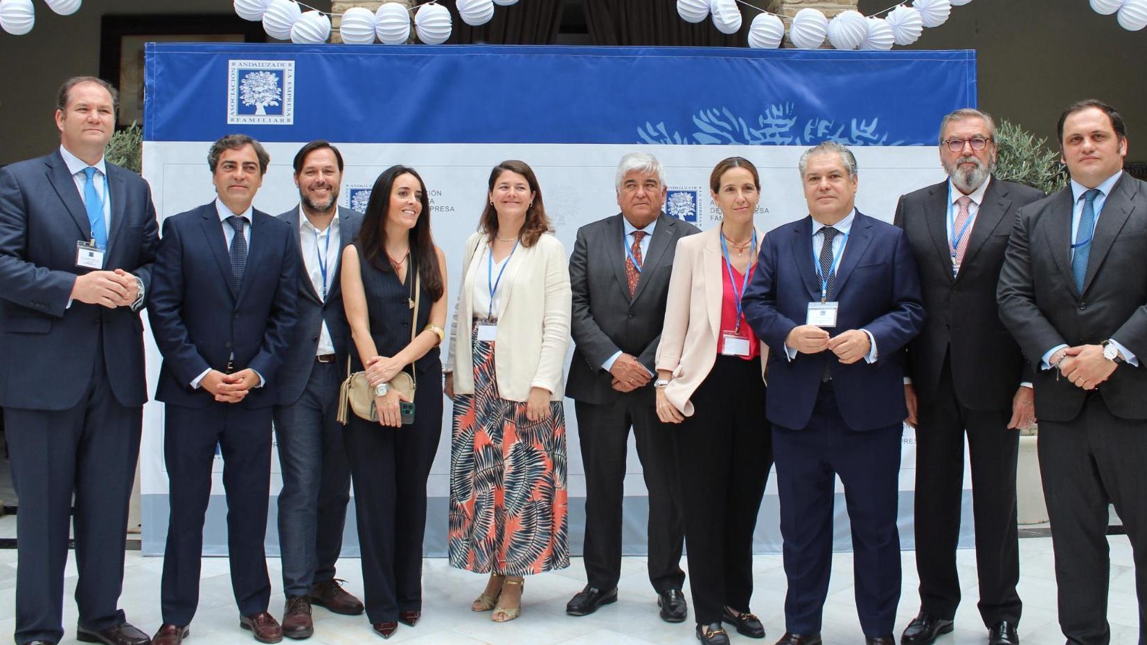 La junta directiva de la Asociación Andaluza de Empresa Familiar, esta pasada semana en un acto en Sevilla.