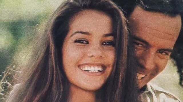 Vaitiare y Julio Iglesias en una imagen de redes sociales.