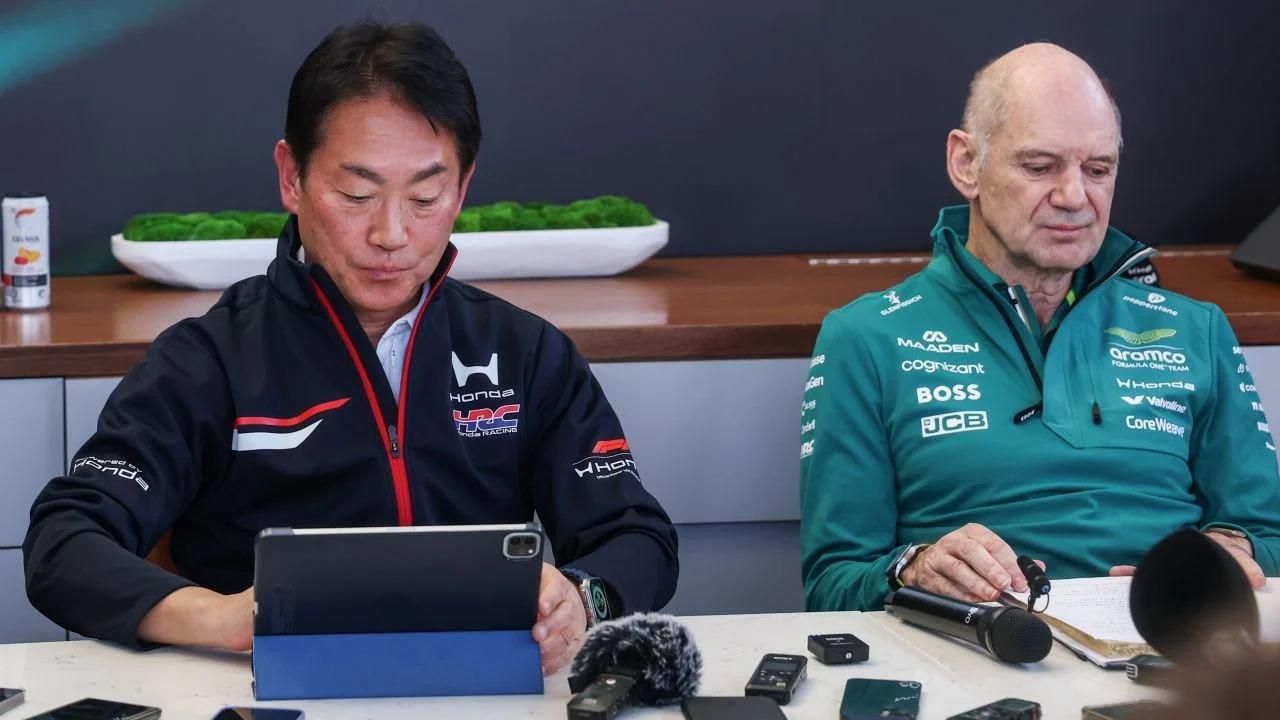 Koji Watanabe y Adrian Newey, en la rueda de prensa de Aston Martin.