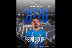 Anuncio del fichaje de Sinesio Jr por el Albali Valdepeñas.