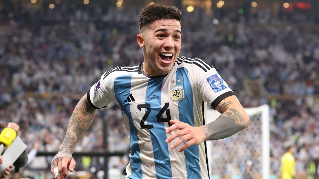 Enzo Fernández celebra un gol con Argentina.
