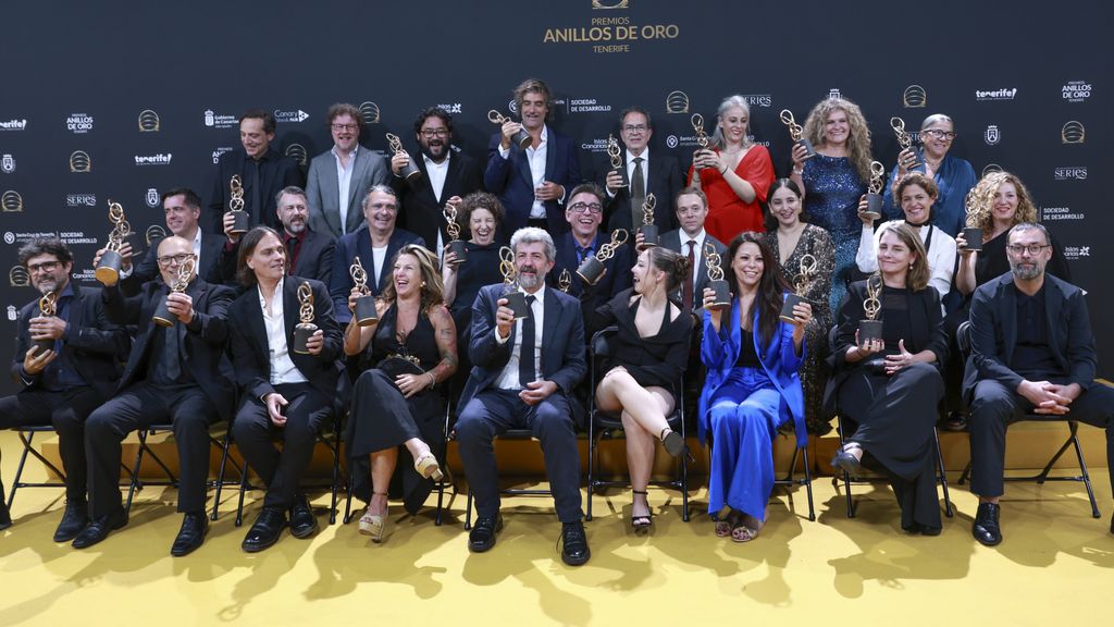 Foto de familia en los Premios Anillos de Oro 2026.