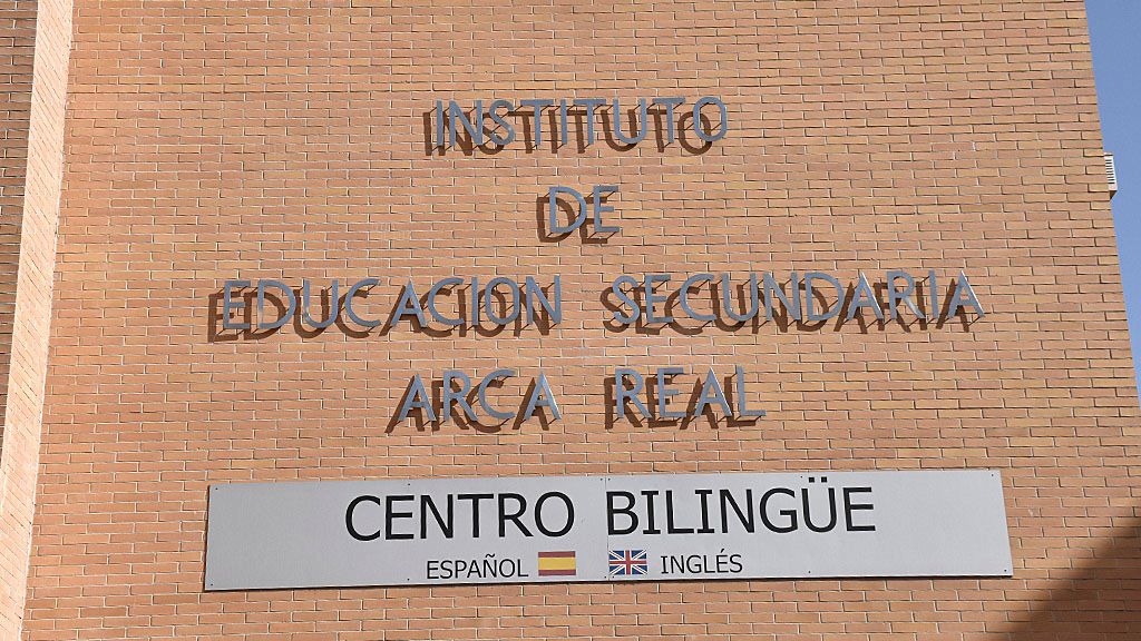 Imagen del cartel del instituto.