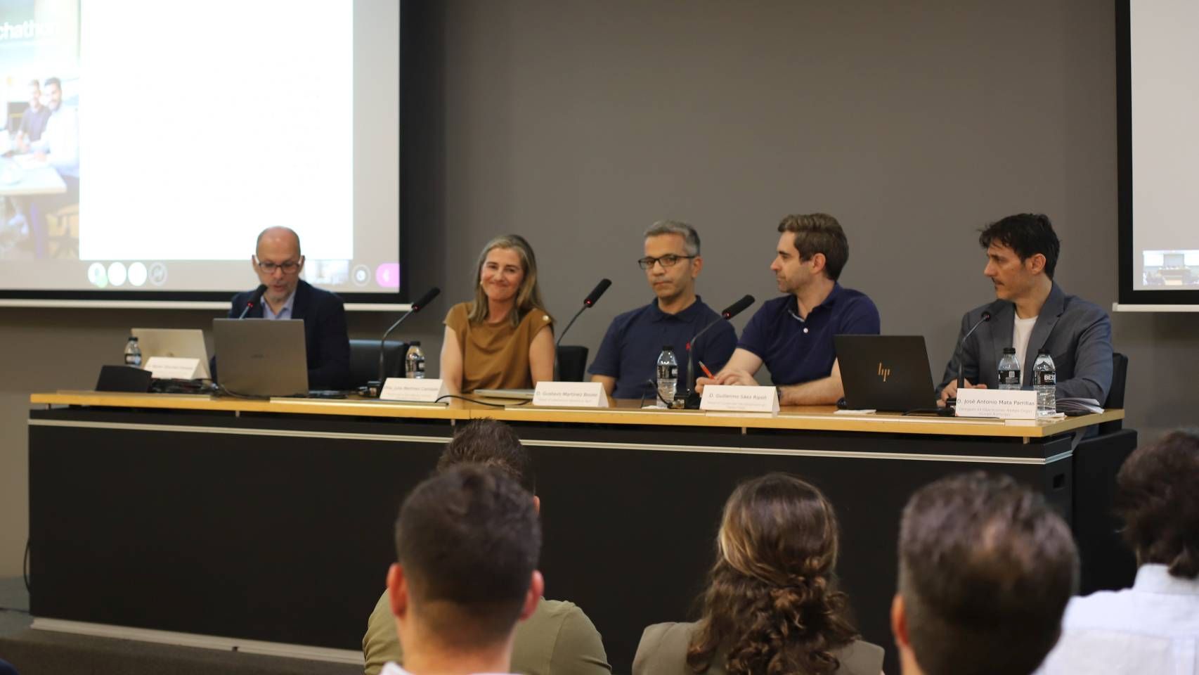 Los estudiantes la Universidad Internacional de Valencia que han creado la IA.