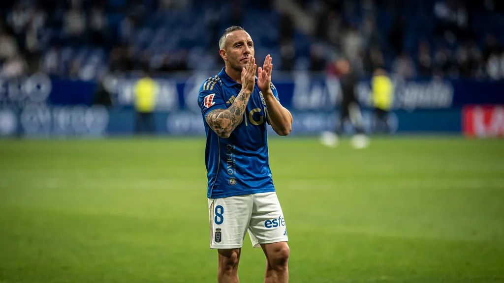 Santi Cazorla, tras un partido con el Oviedo.