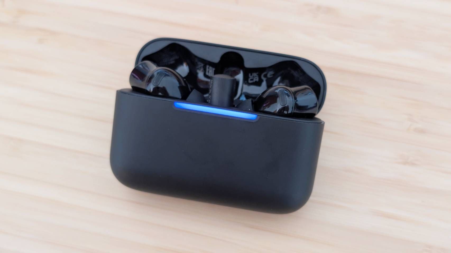 Los Razer Hammerhead V3 Hyperspeed.