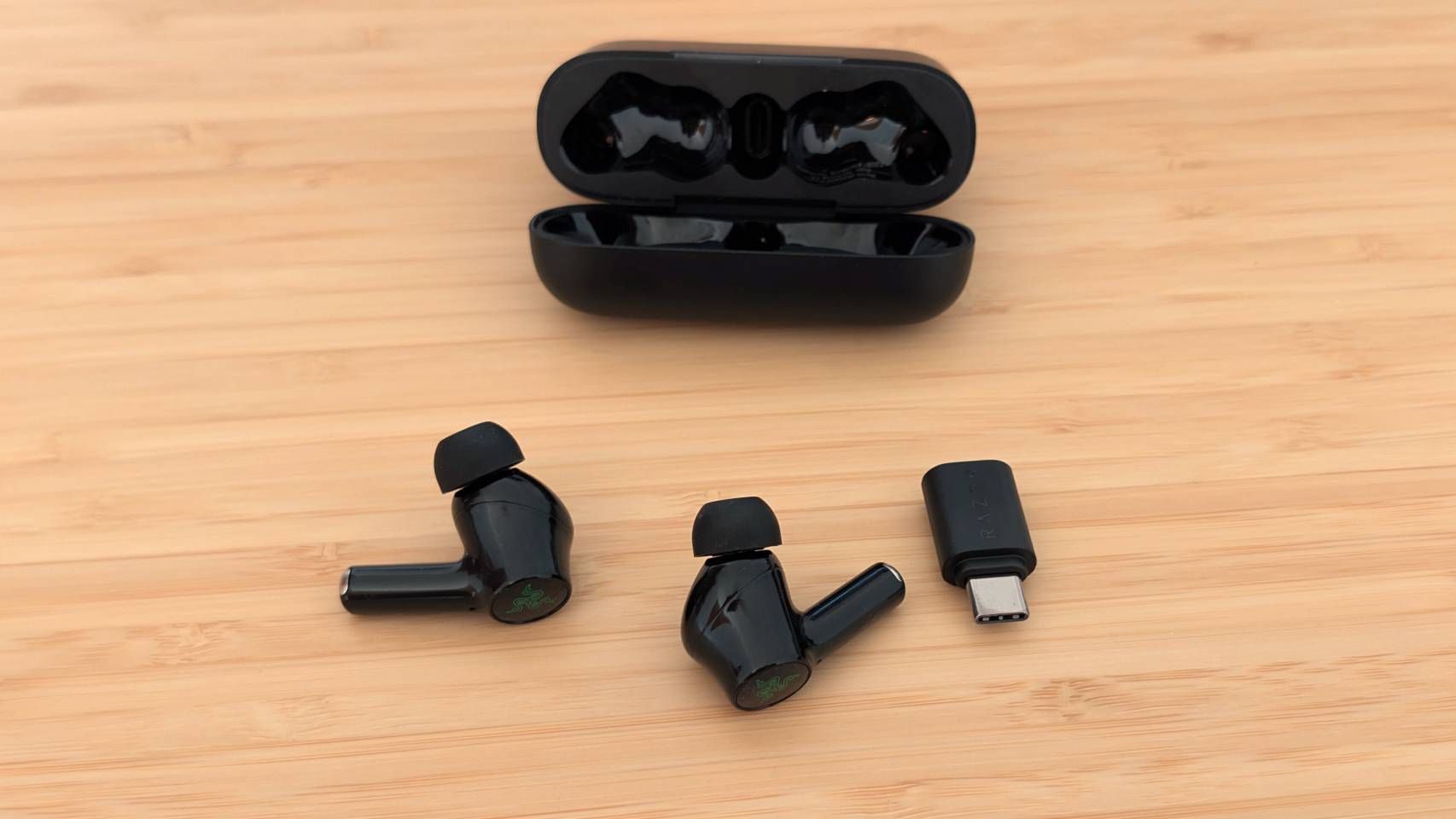 Los Razer Hammerhead V3 Hyperspeed.