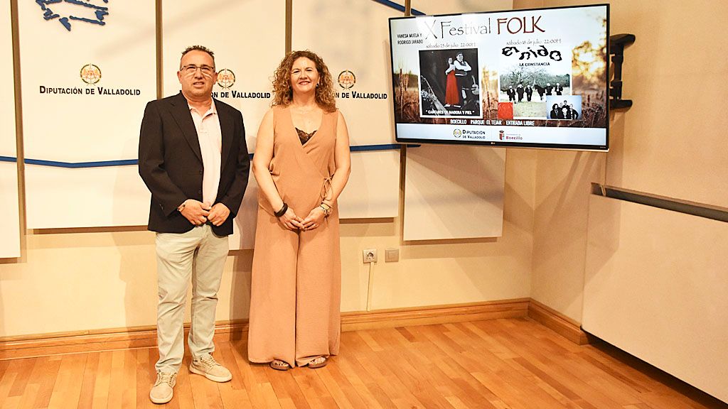 Alfonso Romo y Cristina Gil en la presentación del X Festival Folk de Boecillo.