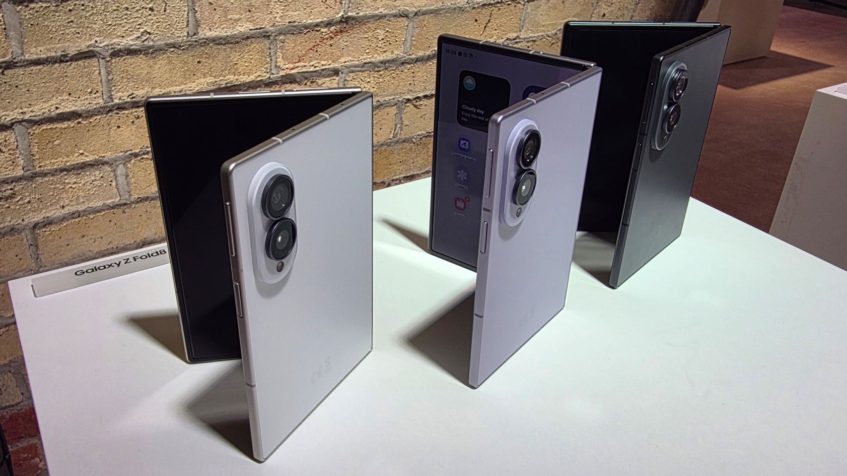 Samsung Galaxy Fold 8