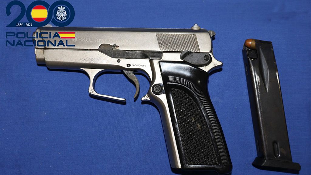Imagen de la pistola detonadora modificada intervenida.