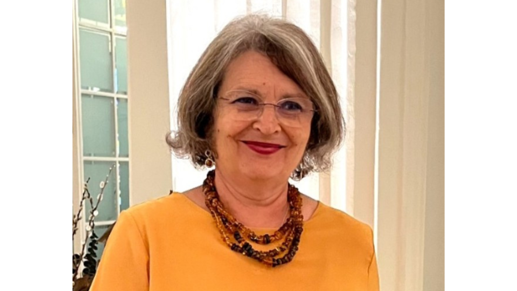 Elvira Roca Barea