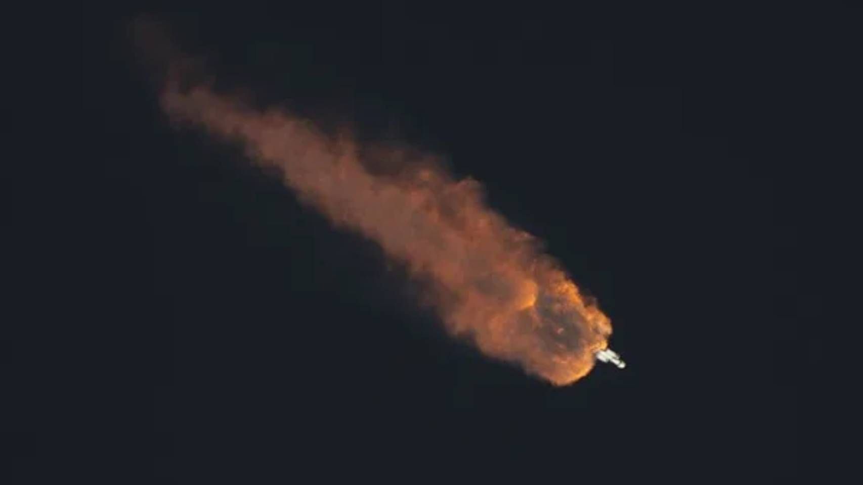 Imagen del lanzamiento del telescopio Roman, este domingo.
