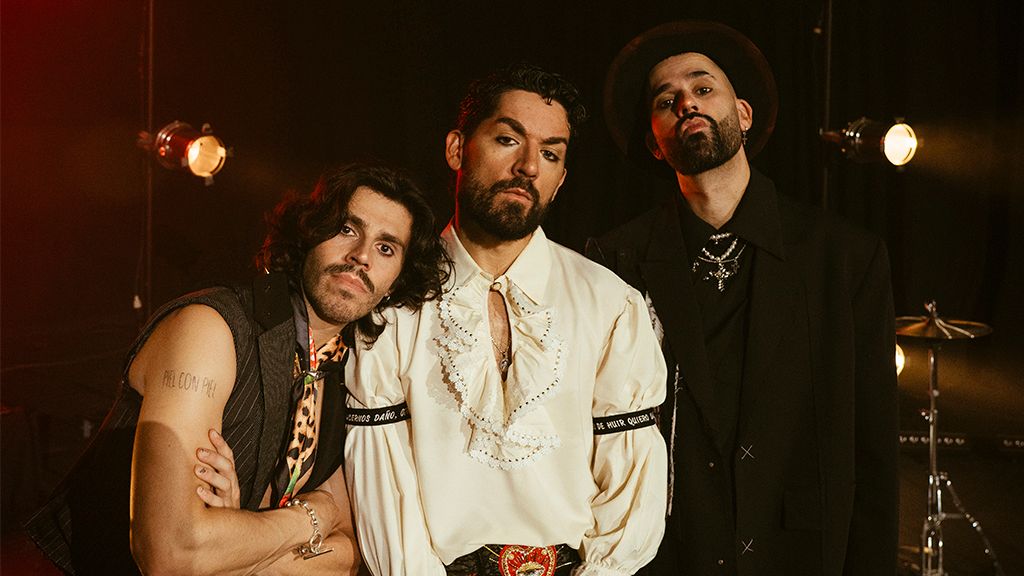 De izquierda a derecha: Jaco Betanzos, Fito Robles y Xavi Road, integrantes de Siloé. 