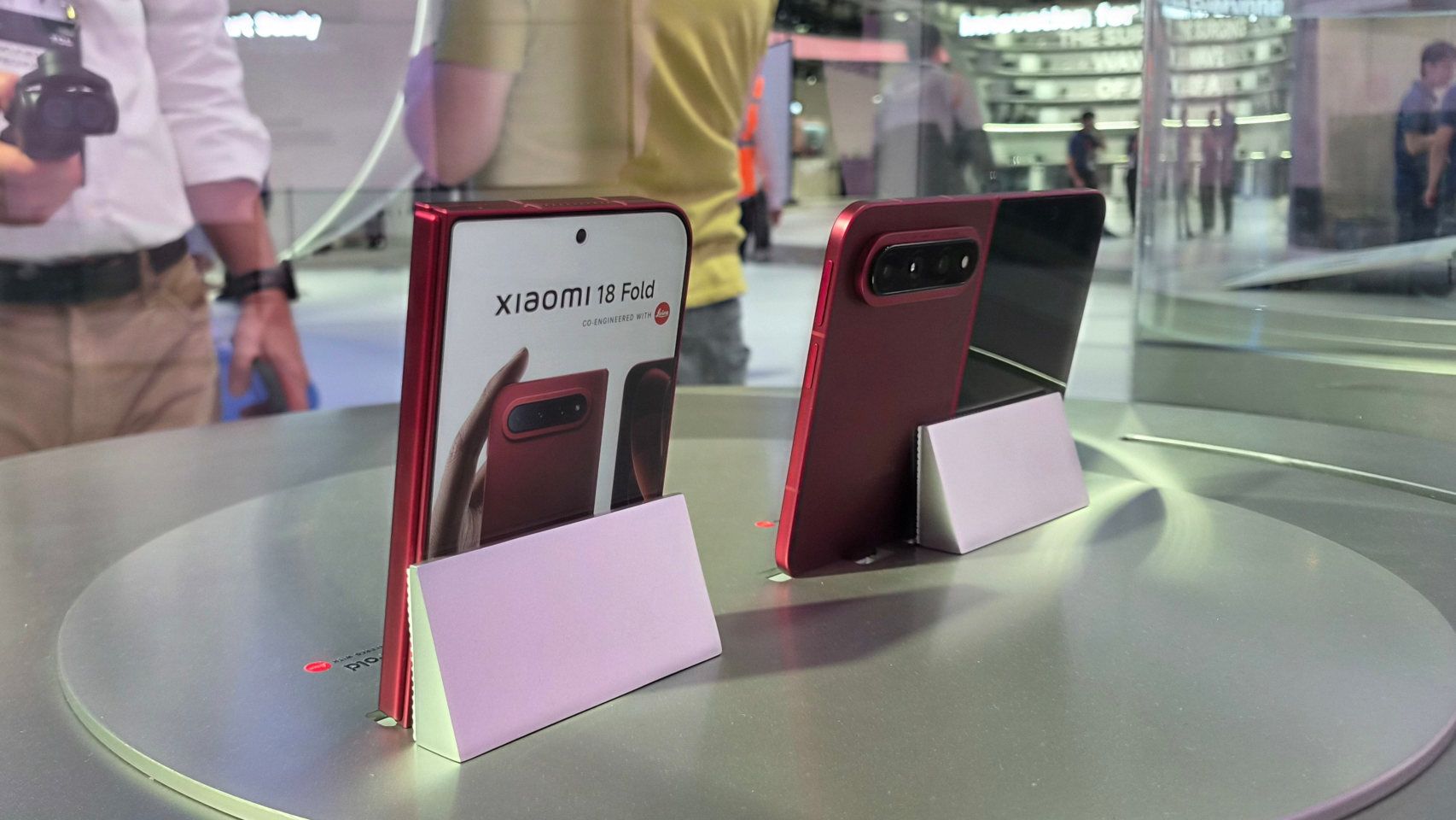 Xiaomi 18 Fold