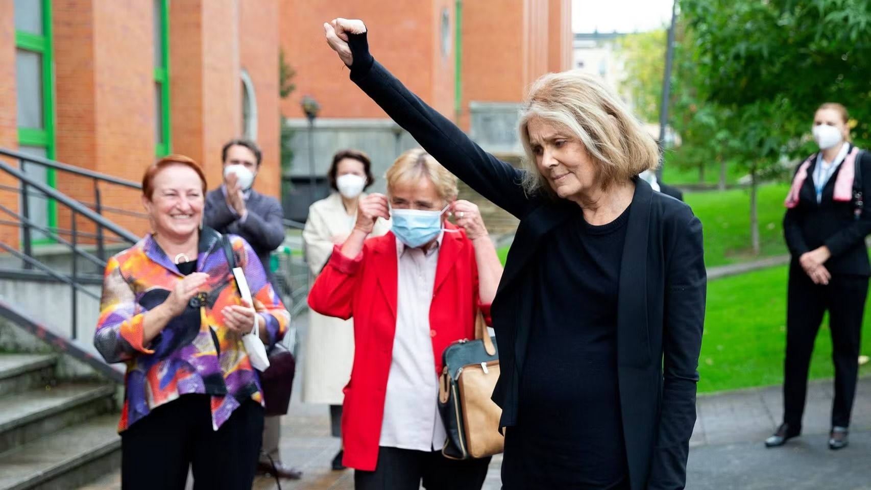 Gloria Steinem en un encuentro con profesoras de estudios feministas y de género de la Universidad de Oviedo en 2021.