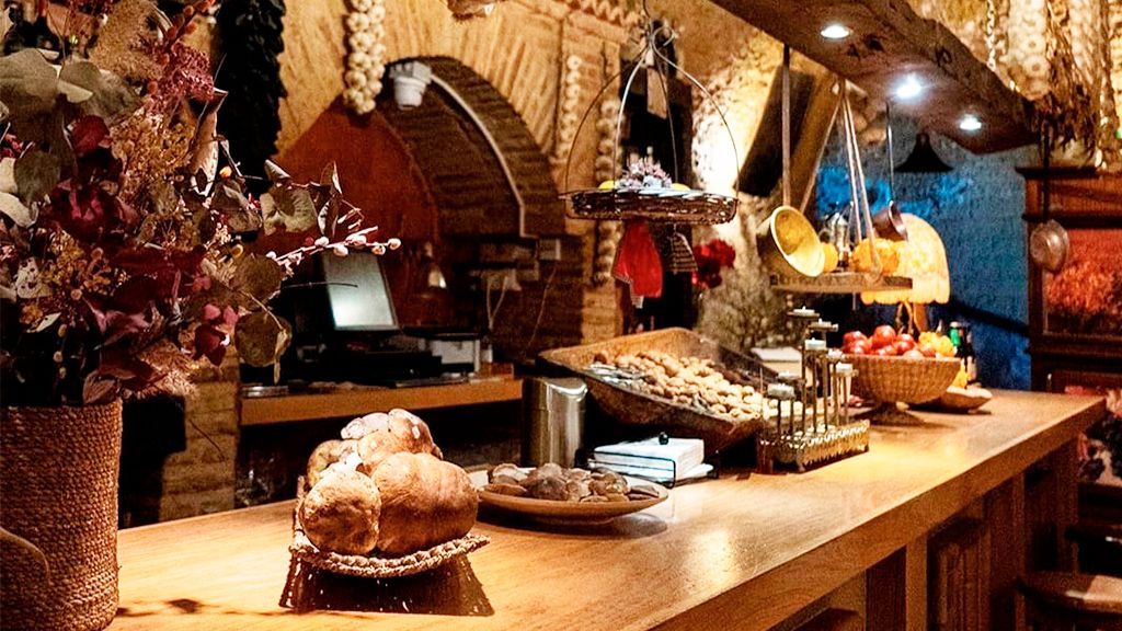 Imagen del interior del Mesón del Cerrato en Tariego de Cerrato.