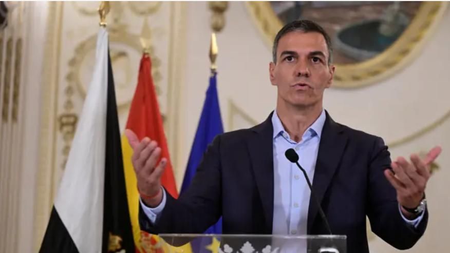 Vacaciones de 23 días en La Mareta porque para Moncloa la invasión de Ceuta era una tormenta de verano