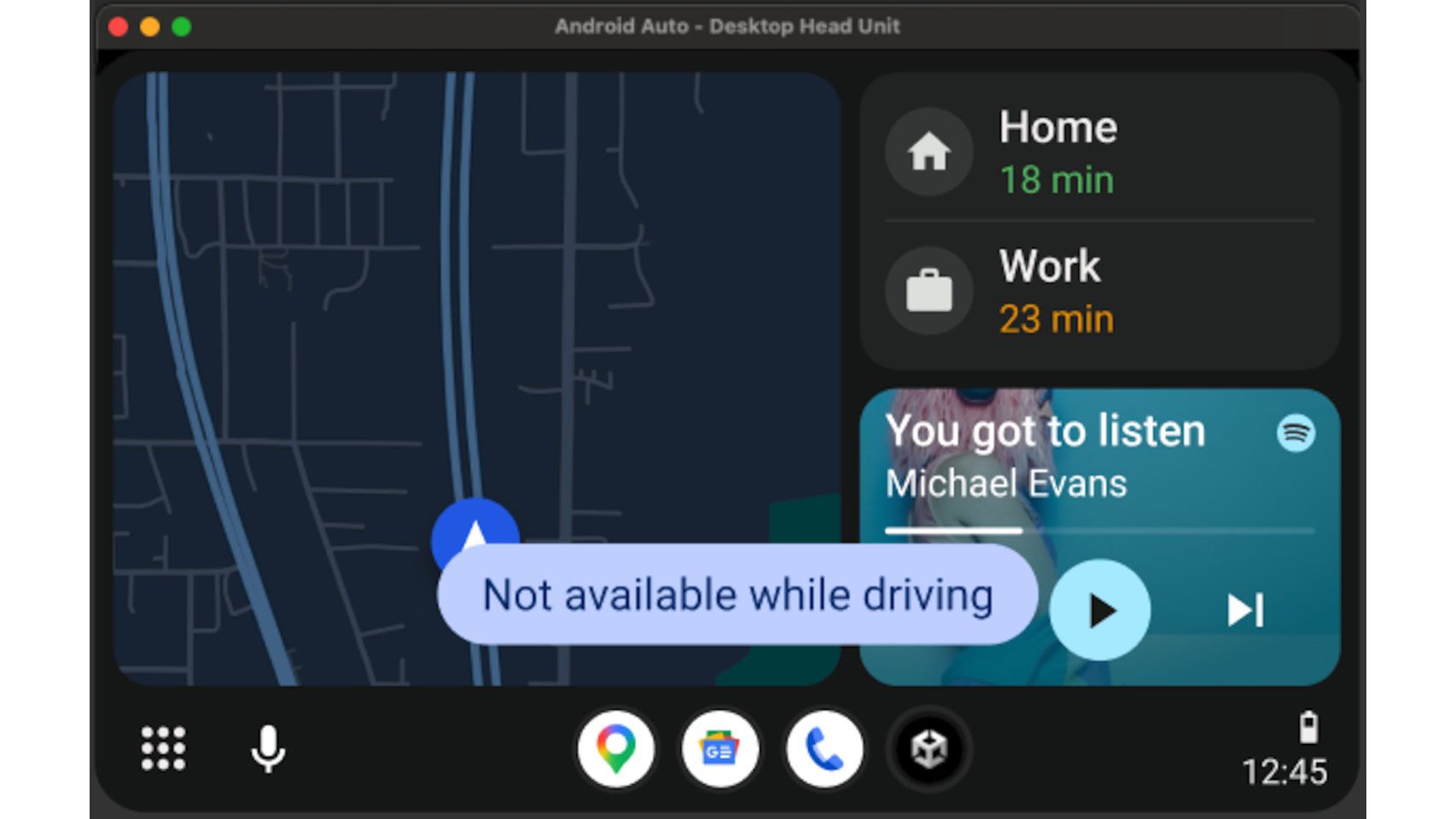 Mensaje de error si se intenta usar un juego en Android Auto con el coche en movimiento