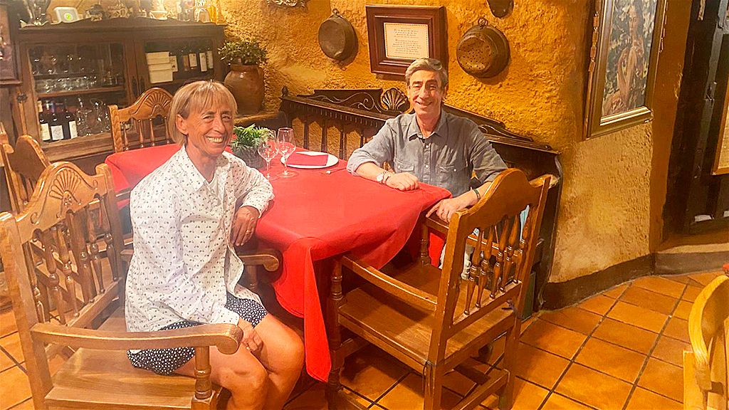 Mari Luz y Félix en la Bodega Restaurante La Sorbona.
