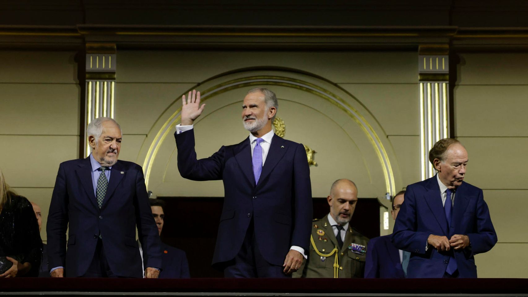 Felipe VI inaugura, por primera vez en solitario, la nueva temporada del Teatro Real con la ópera ‘Manon Lescaut’
