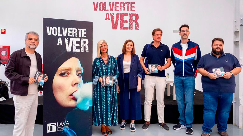 Fotografía de familia de la presentación de la programación del LAVA para la temporada 2026-27.