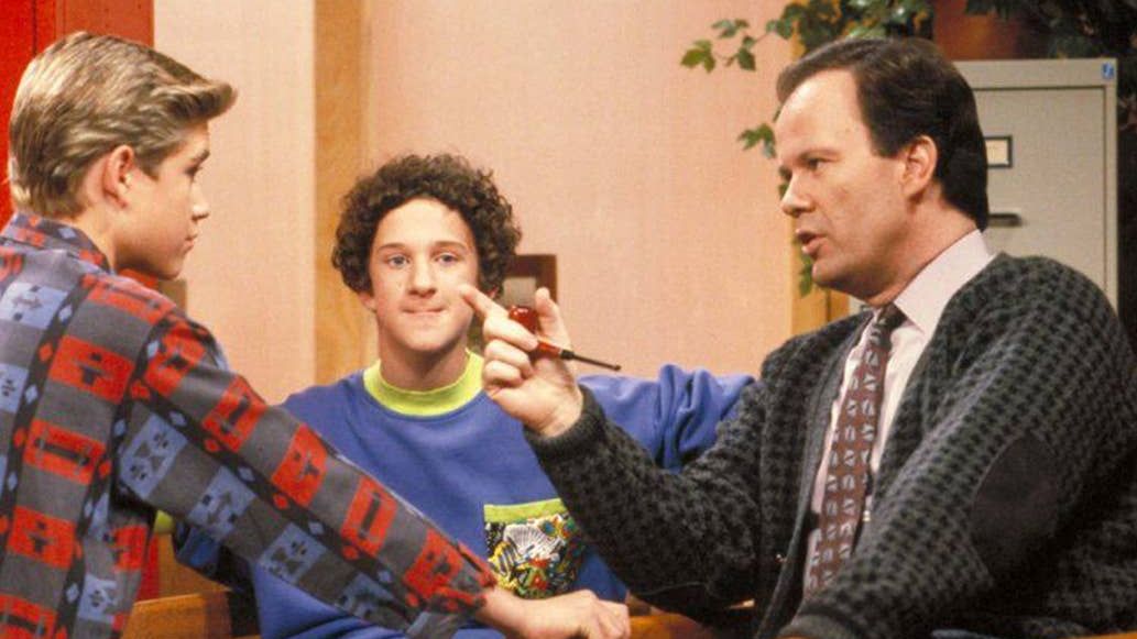 Dennis Haskins, director del instituto de ‘Salvados por la campana’, muere a los 75 años