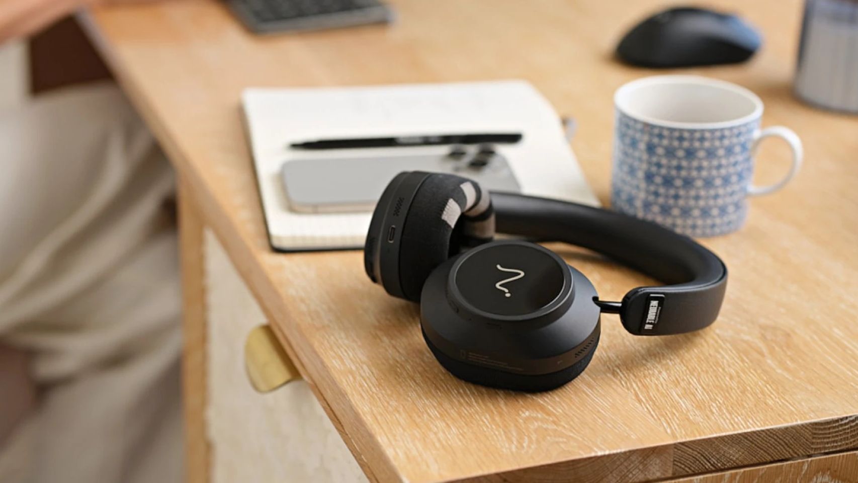 Los auriculares Neurable One.