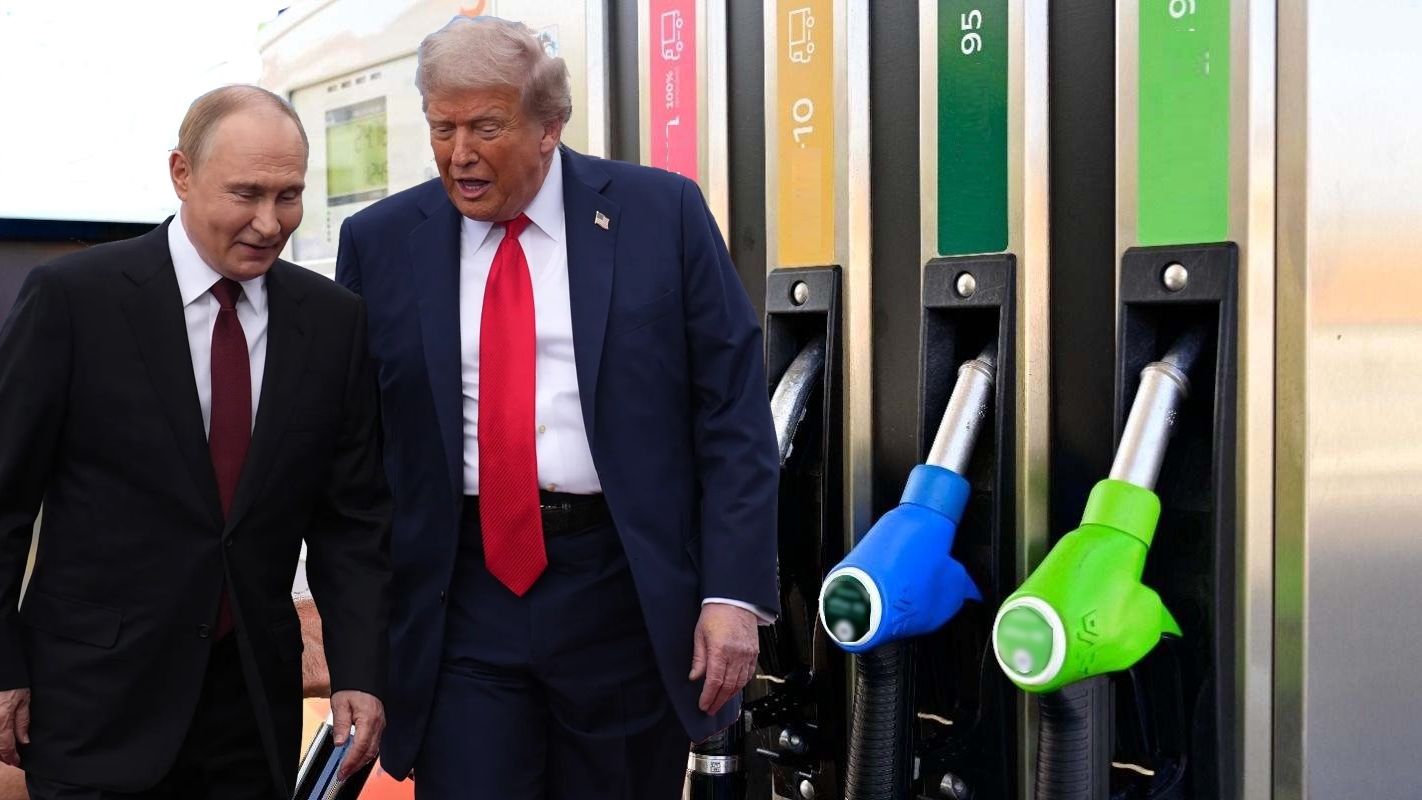 Fotomontaje del presidente de Rusia, Vladimir Putin, y el presidente de EEUU, Donald Trump, junto a unos surtidores de gasolina.