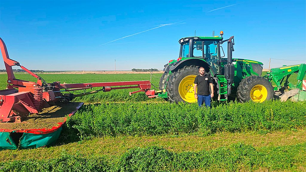El agricultor Rodrigo Ramos Flores. 