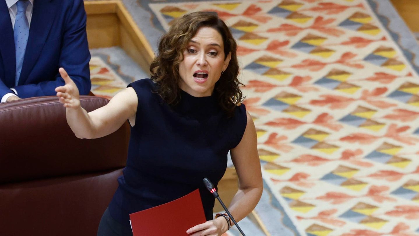 La presidenta de la Comunidad de Madrid, Isabel Díaz Ayuso, interviene este jueves en el pleno de la Asamblea regional.