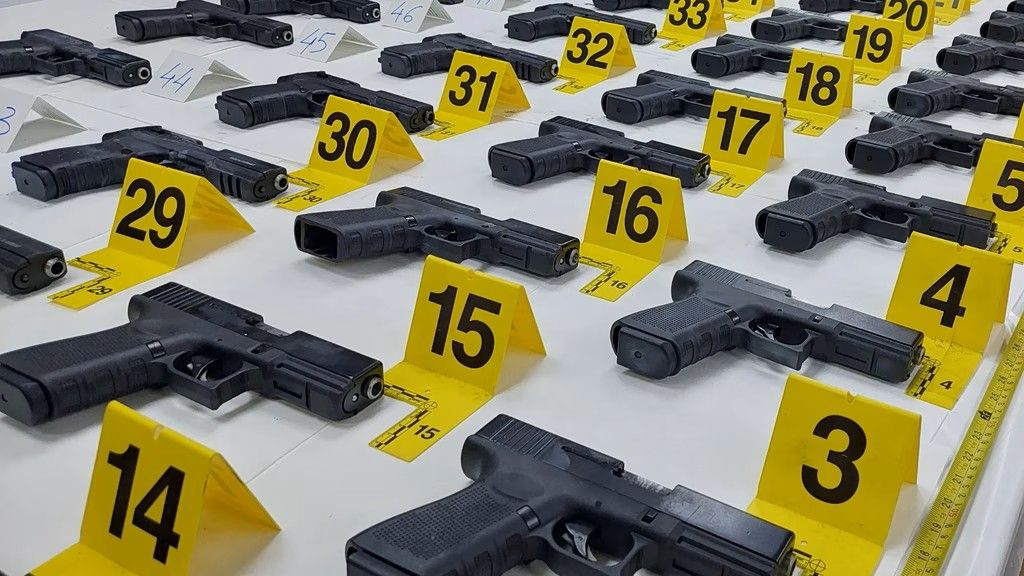 Arsenal de armas incautado en Grecia al Clan Dalton.